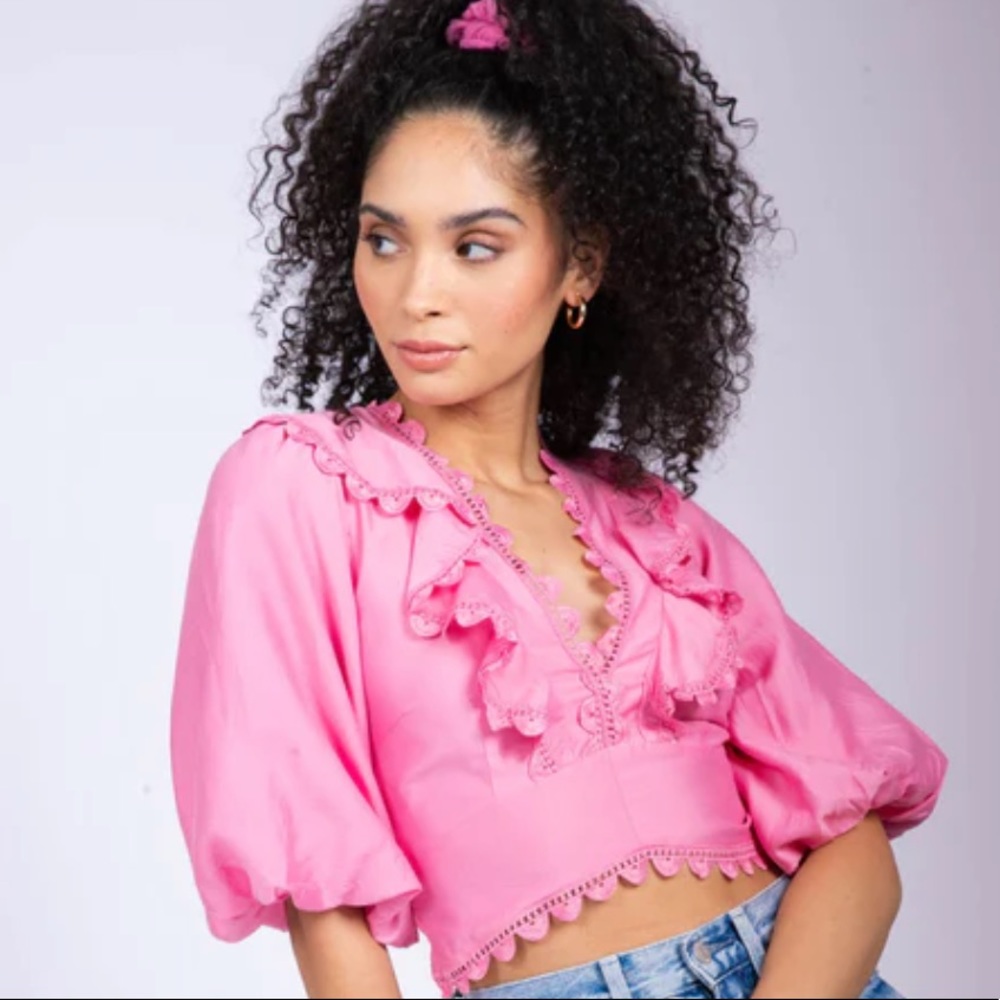 Mixology NWOT Size S Jule Crop Top in Pink
